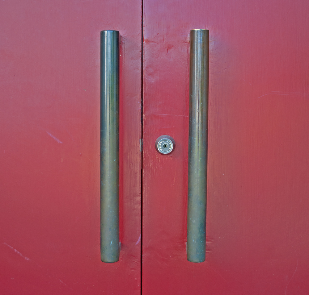 punainen-ovi-pitkanen