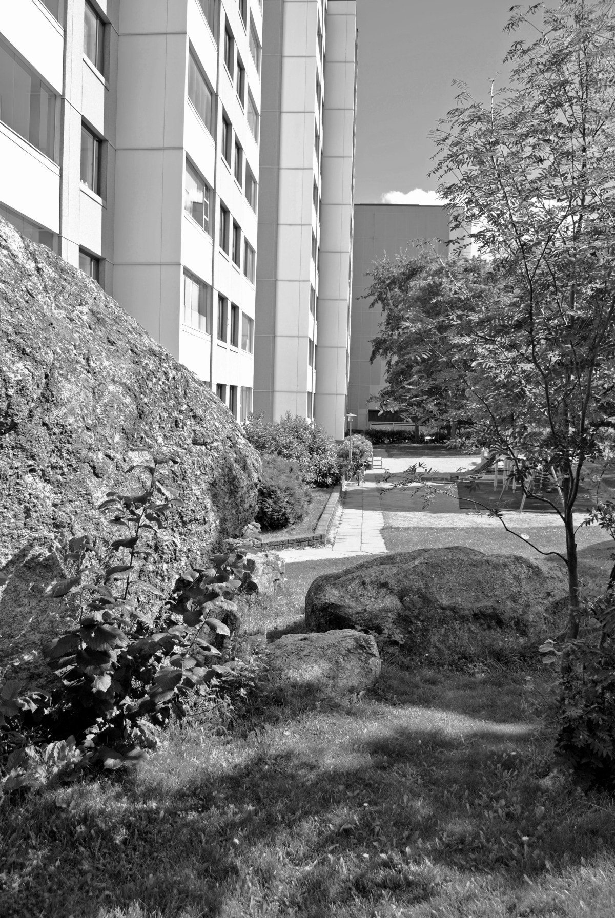 Hakunila iso kivi mv