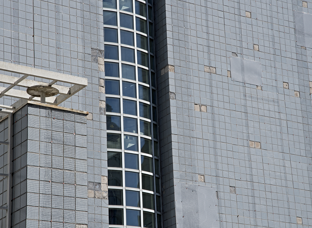 Klinkkerilaatta irti