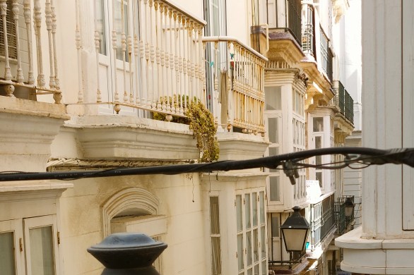 erkkeri-ikkunoita ja parvekkeita